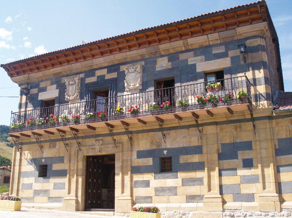 La Casona De Lombrana, En Polaciones Exterior foto